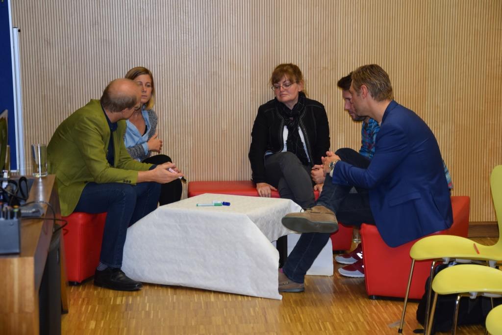 Informationsveranstaltung Dayplot - Diagnosis and Actions for Young People Looking for a Better Future